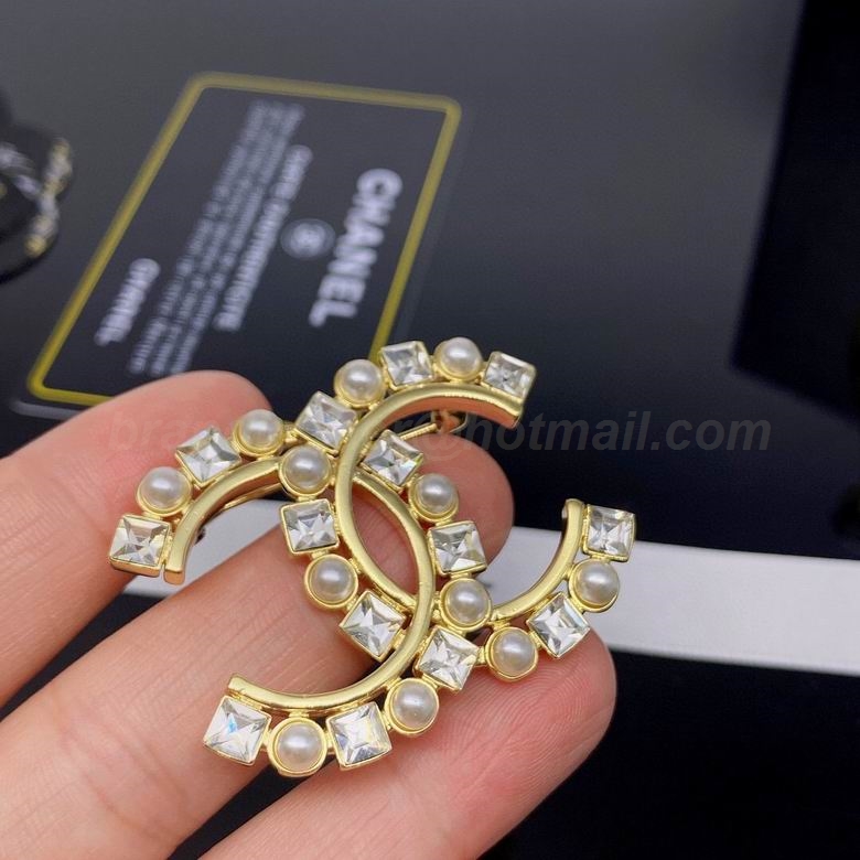 Chanel Brooch 258